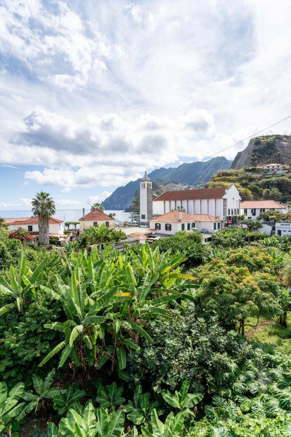 Madeira Surf Camp Albergue Porto Da Cruz Exterior foto